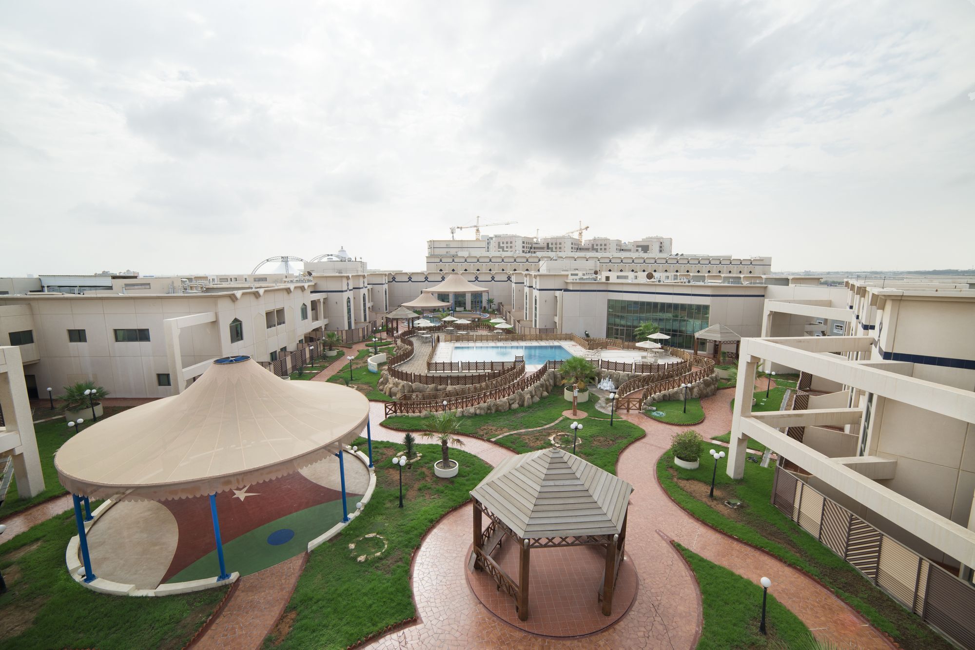 Al Rashid Aparthotel 4*